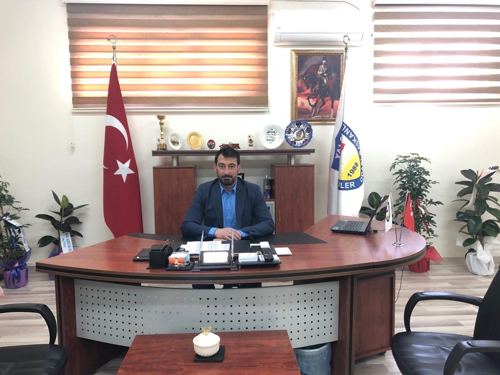 KADİR GECENİZİN HAYIRLARA VESİLE OLMASINI DİLERİM.